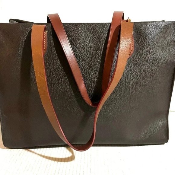 Dooney Bourke dark brown textured leather shoulder handbag - Picture 3 of 12